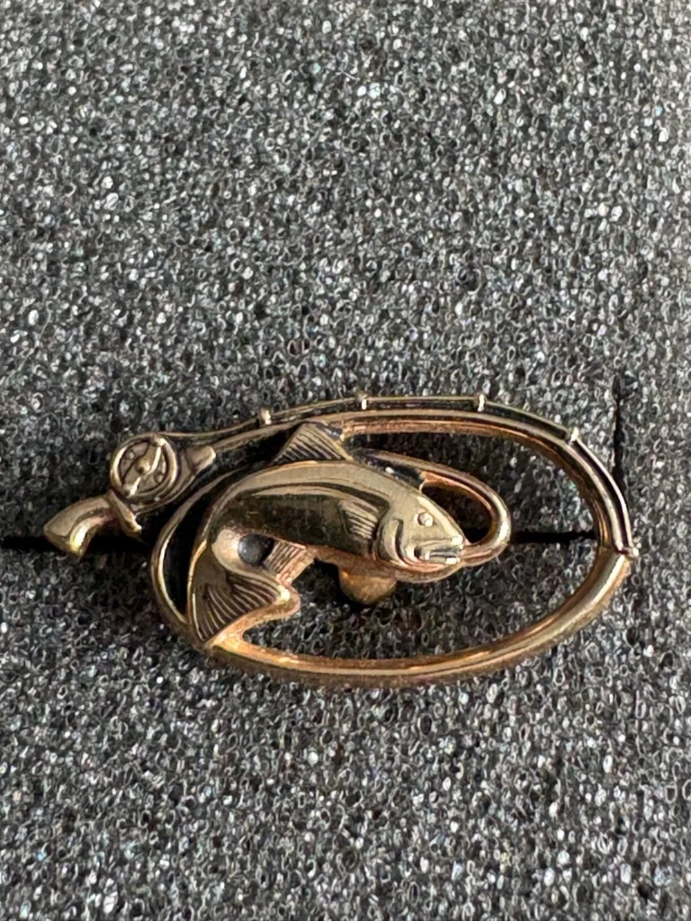 Vintage SWANK Gold Tone Men’s Oval Cufflinks Fish Rod and Reel Gorpcore Nature